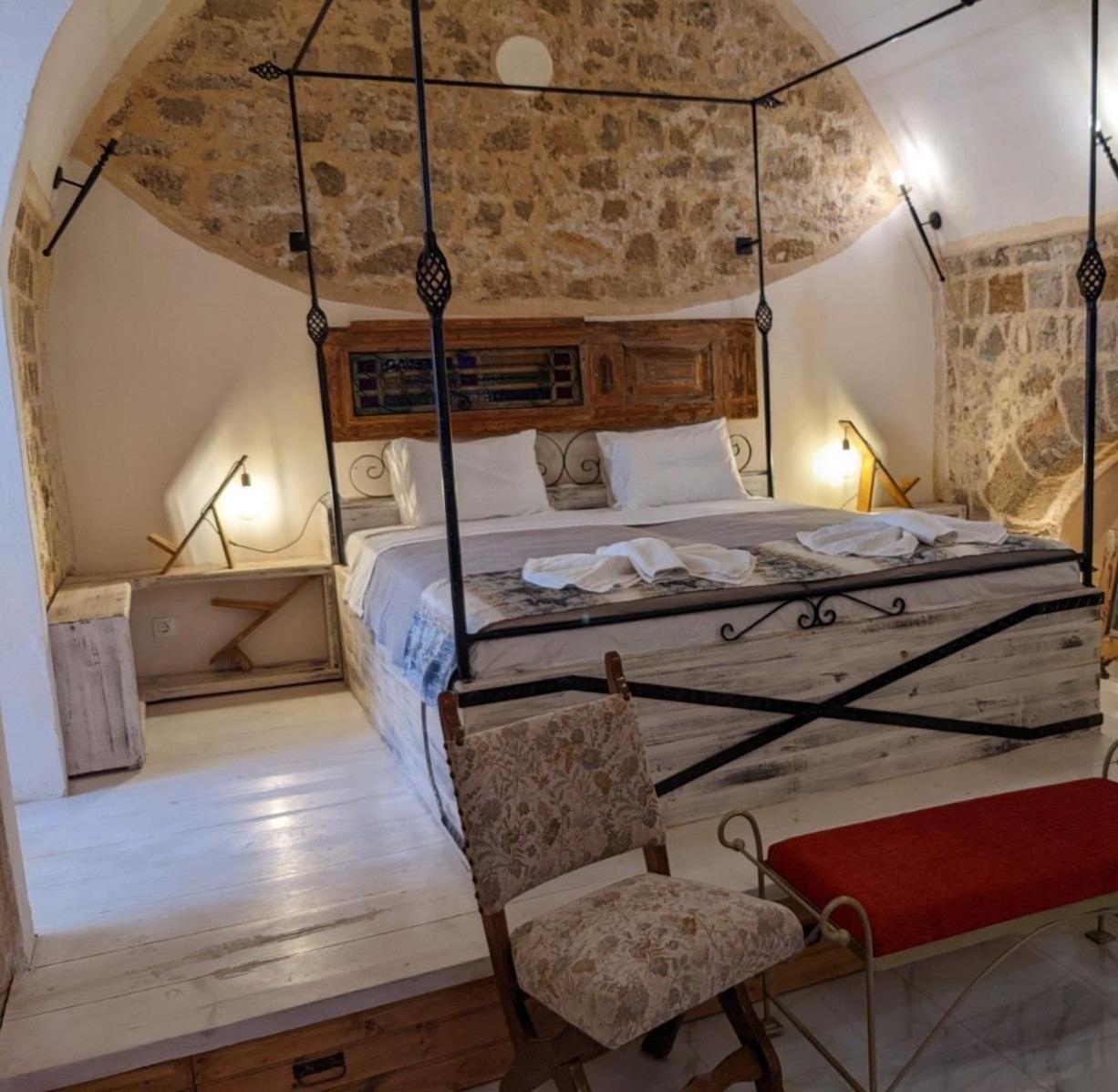 Cava D'oro Hotel 2*